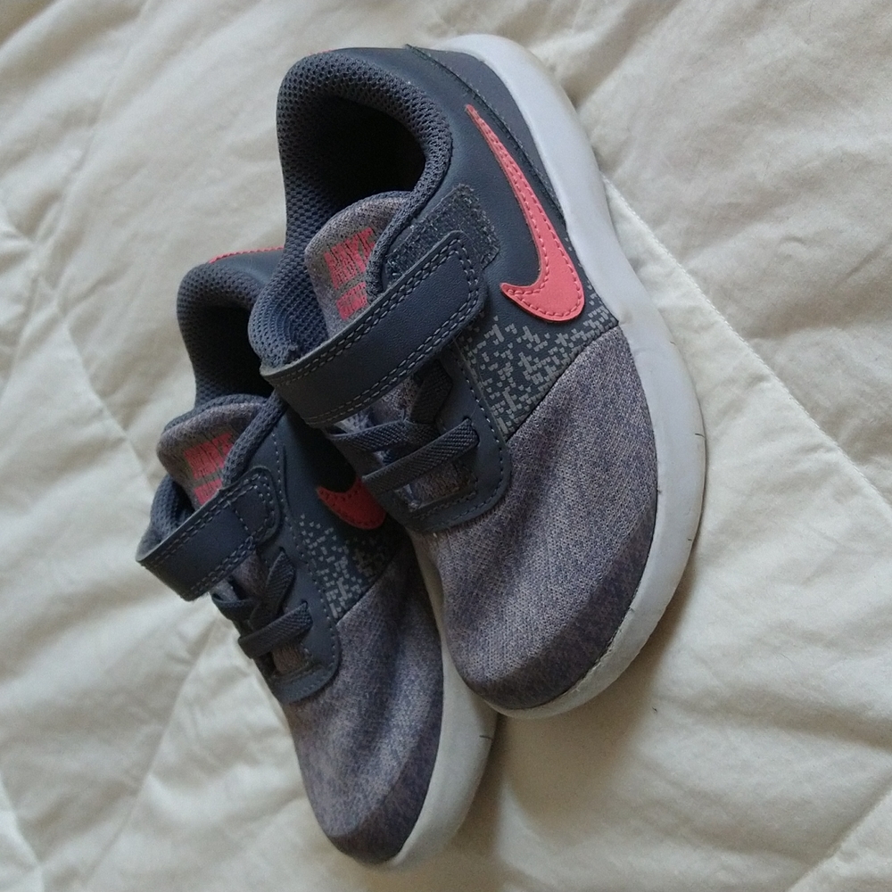 Girls Nike Grey and Pink Flex Velcro 9C